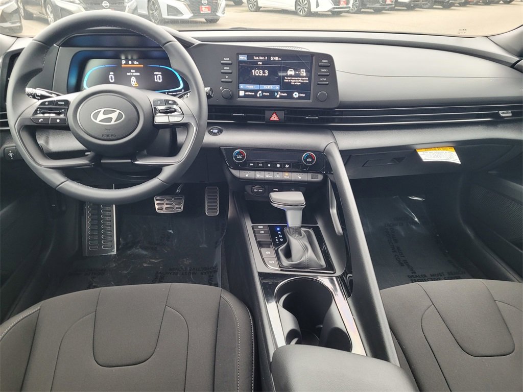 New 2026 Hyundai Elantra SEL Sport image 7