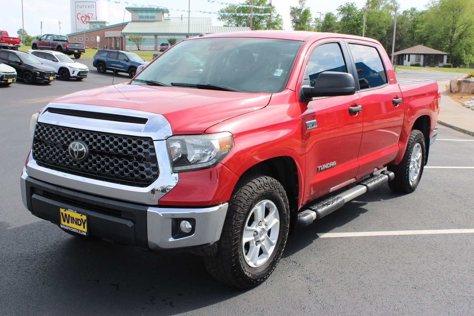 Used 2018 Toyota Tundra SR5 w/ SR5 Upgrade Package image 4