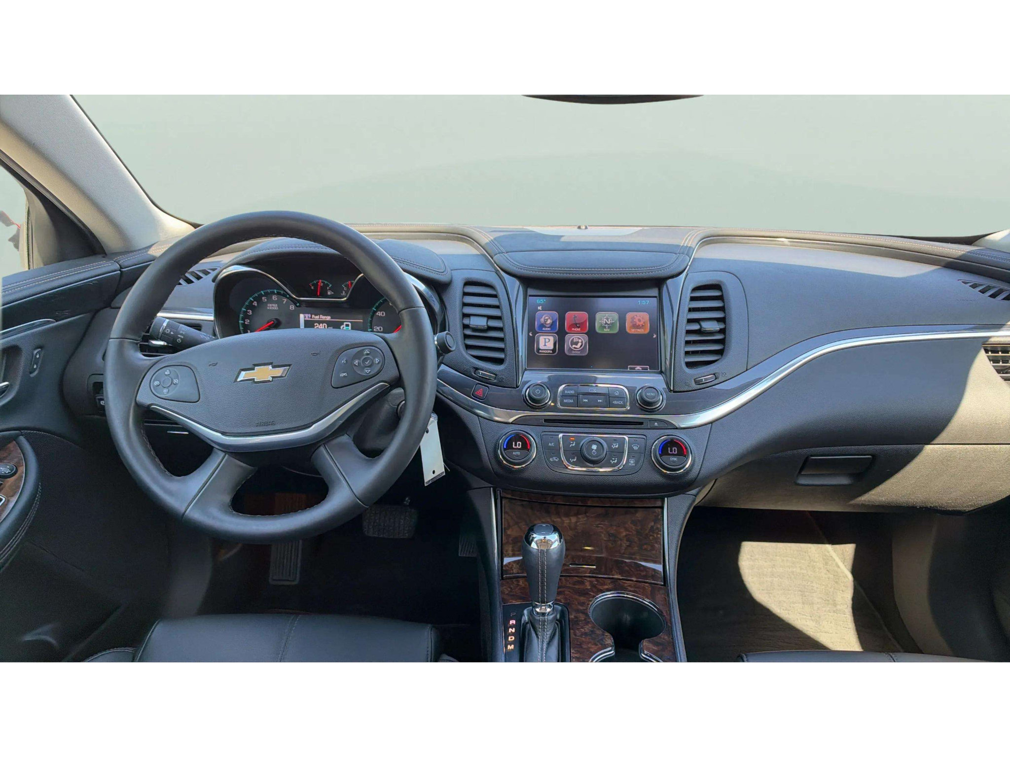Used 2014 Chevrolet Impala LT w/ Convenience Package FWD image 14