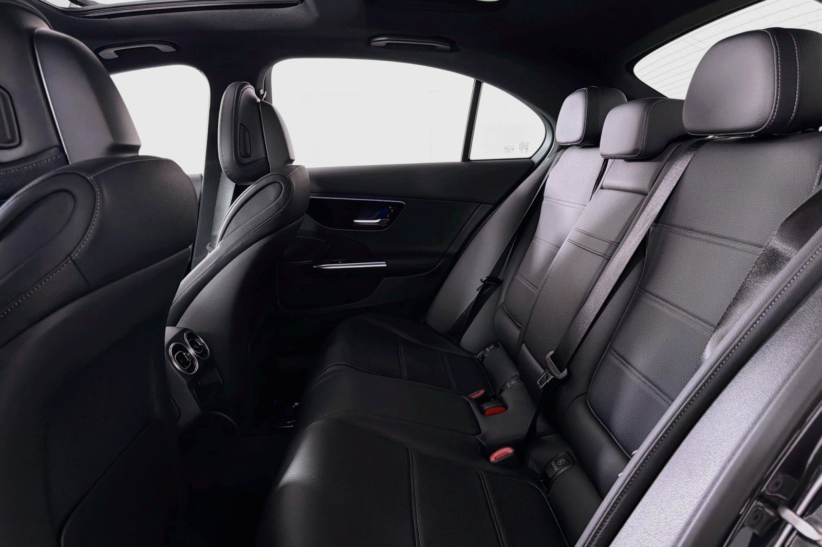 New 2026 Mercedes-Benz C 300 Sedan image 7