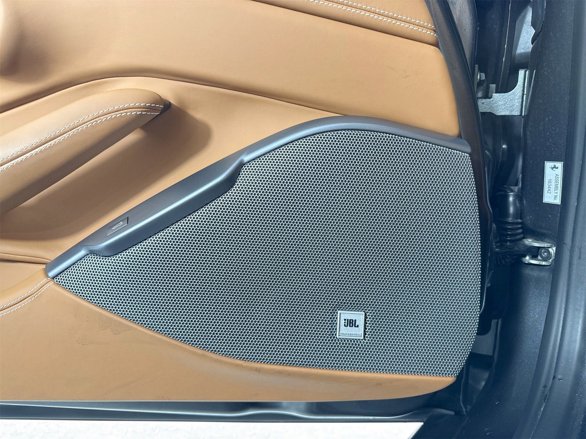 Certified 2019 Ferrari Portofino image 17