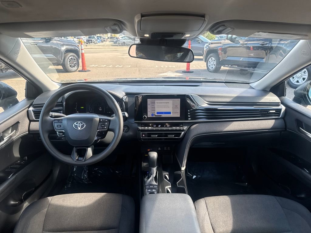 Used 2025 Toyota Camry LE AWD/4WD image 10