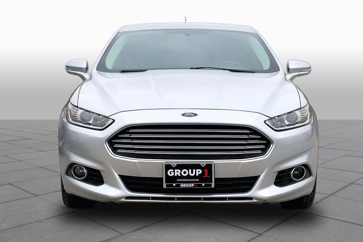 Used 2014 Ford Fusion Titanium FWD image 4