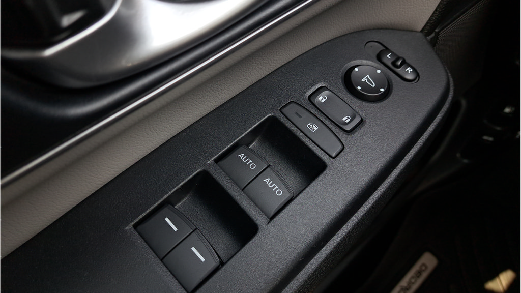 Used 2017 Honda CR-V EX-L image 25