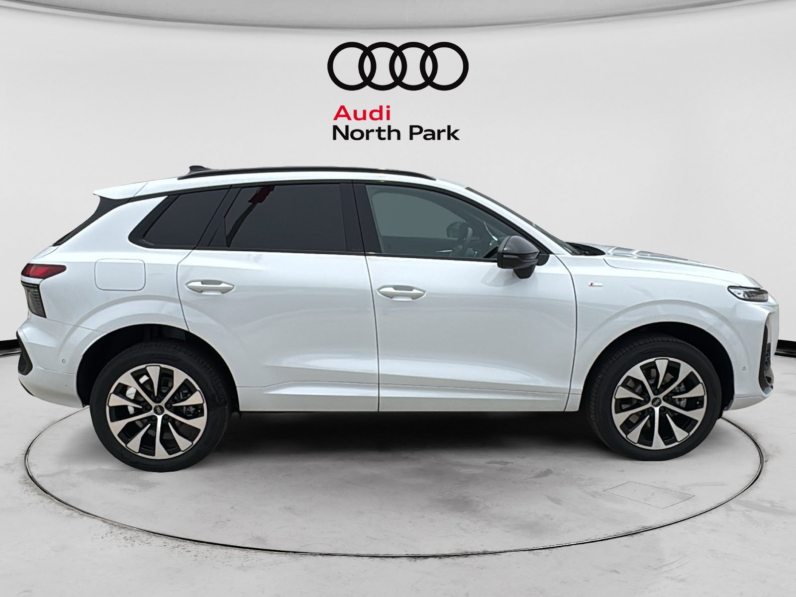New 2026 Audi Q3 quattro 2.0T AWD/4WD image 8