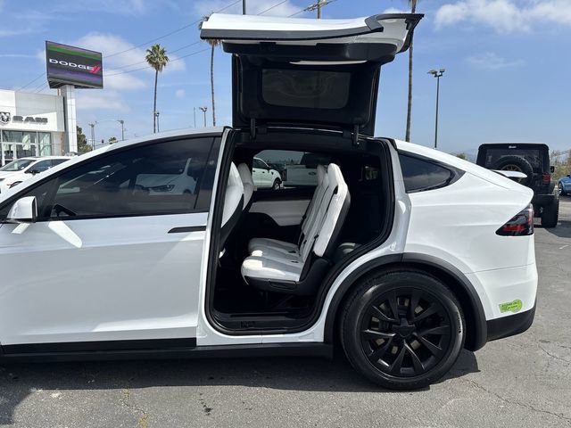 Used 2022 Tesla Model X image 11