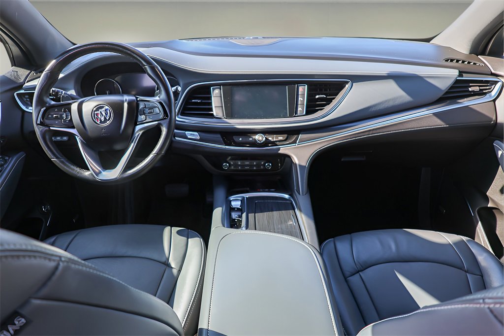 Used 2024 Buick Enclave Premium image 16