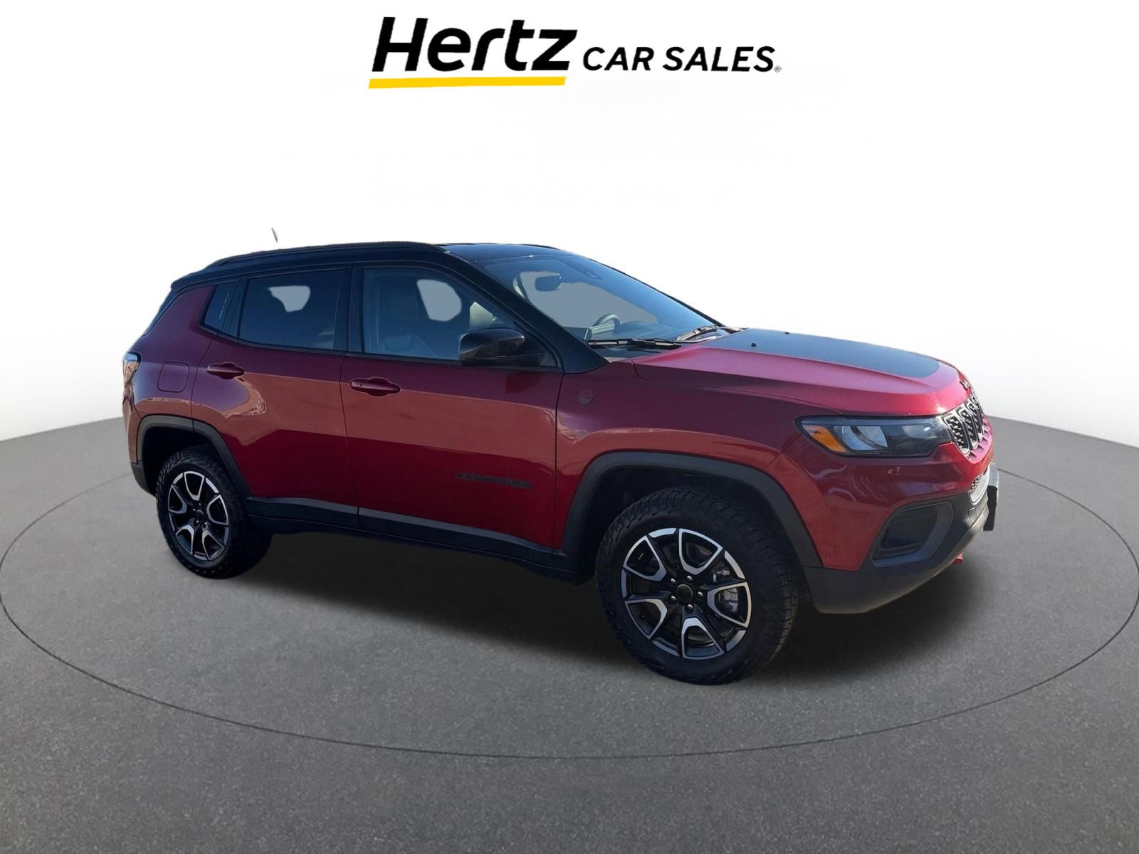 Used 2025 Jeep Compass Trailhawk image 1