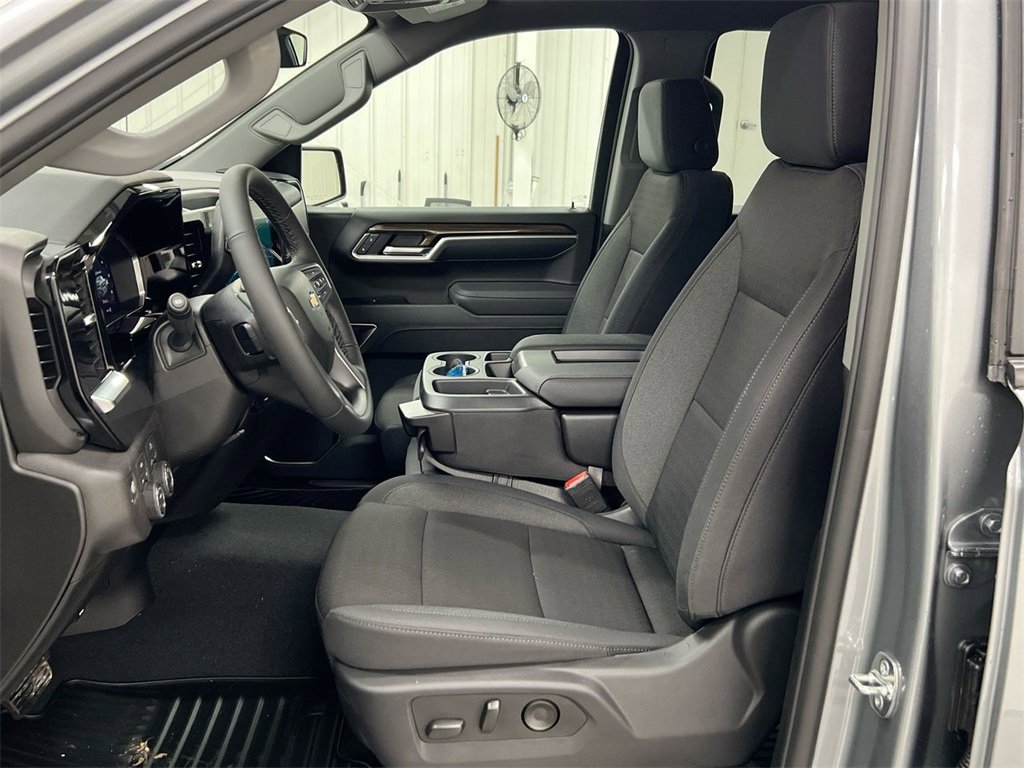 New 2026 Chevrolet Silverado 1500 LT image 19