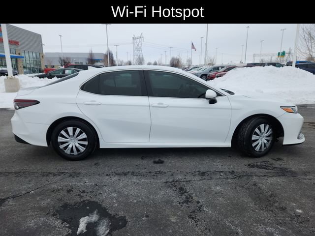 Used 2022 Toyota Camry LE image 11
