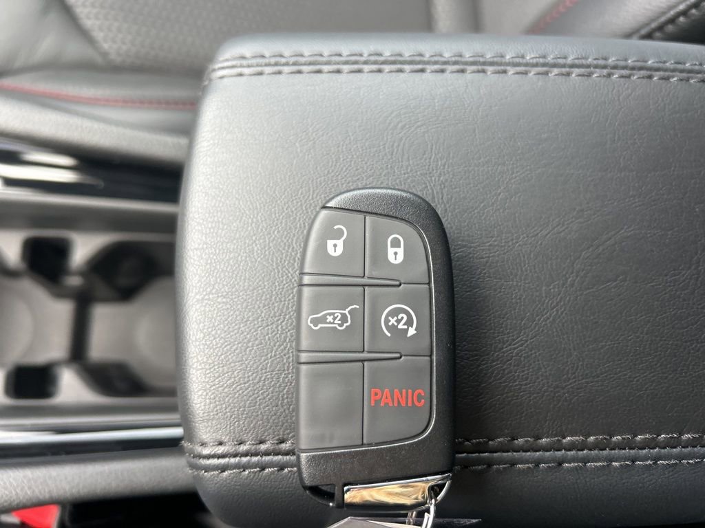 New 2026 Jeep Compass Trailhawk w/ Sun, Sound & Navigation Group image 31