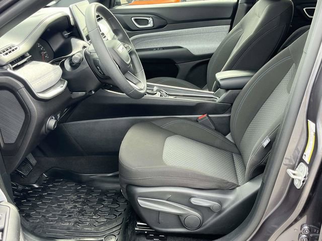 Used 2024 Jeep Compass Sport AWD/4WD image 13