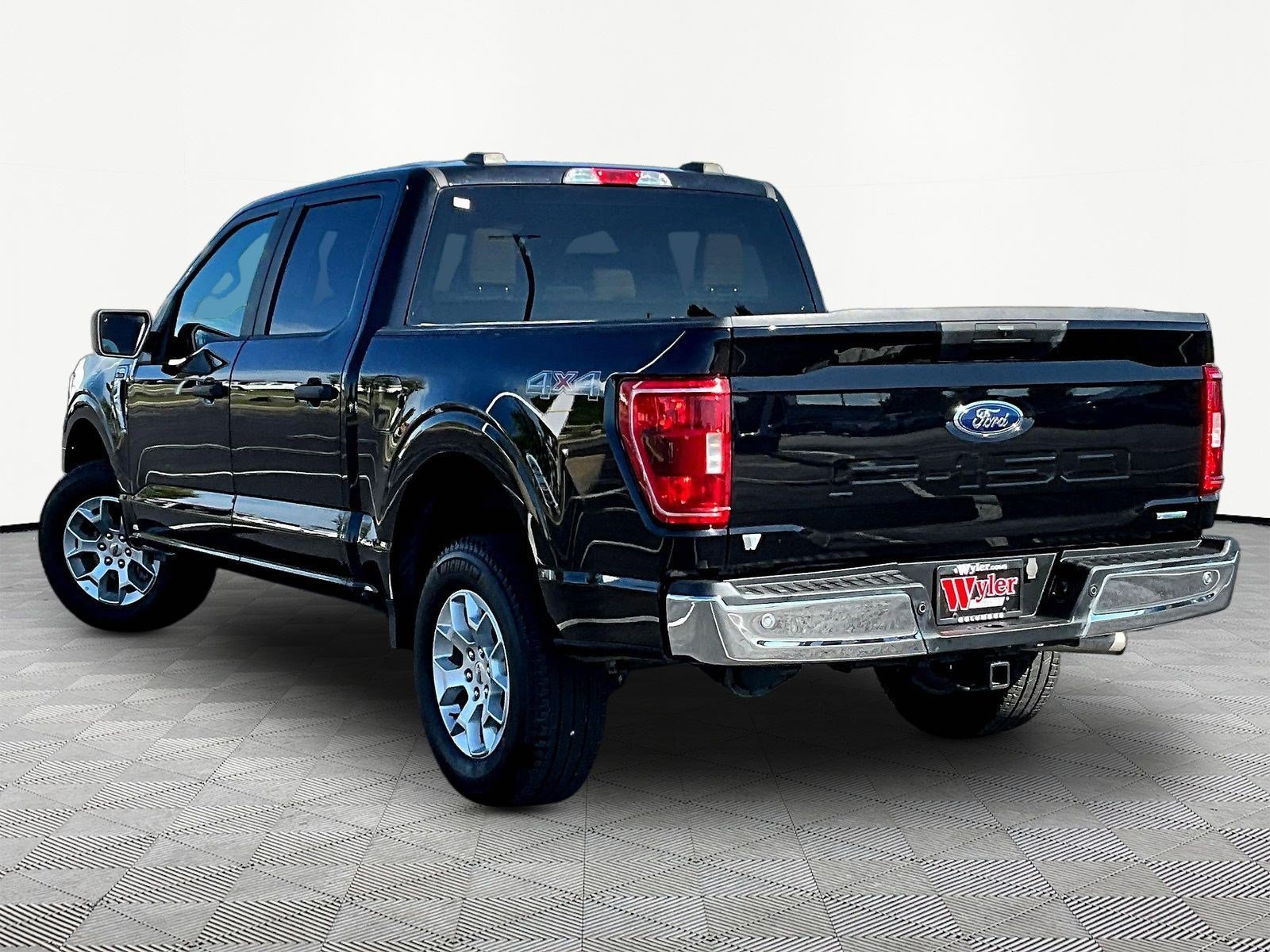 Used 2023 Ford F150 XLT AWD/4WD image 4