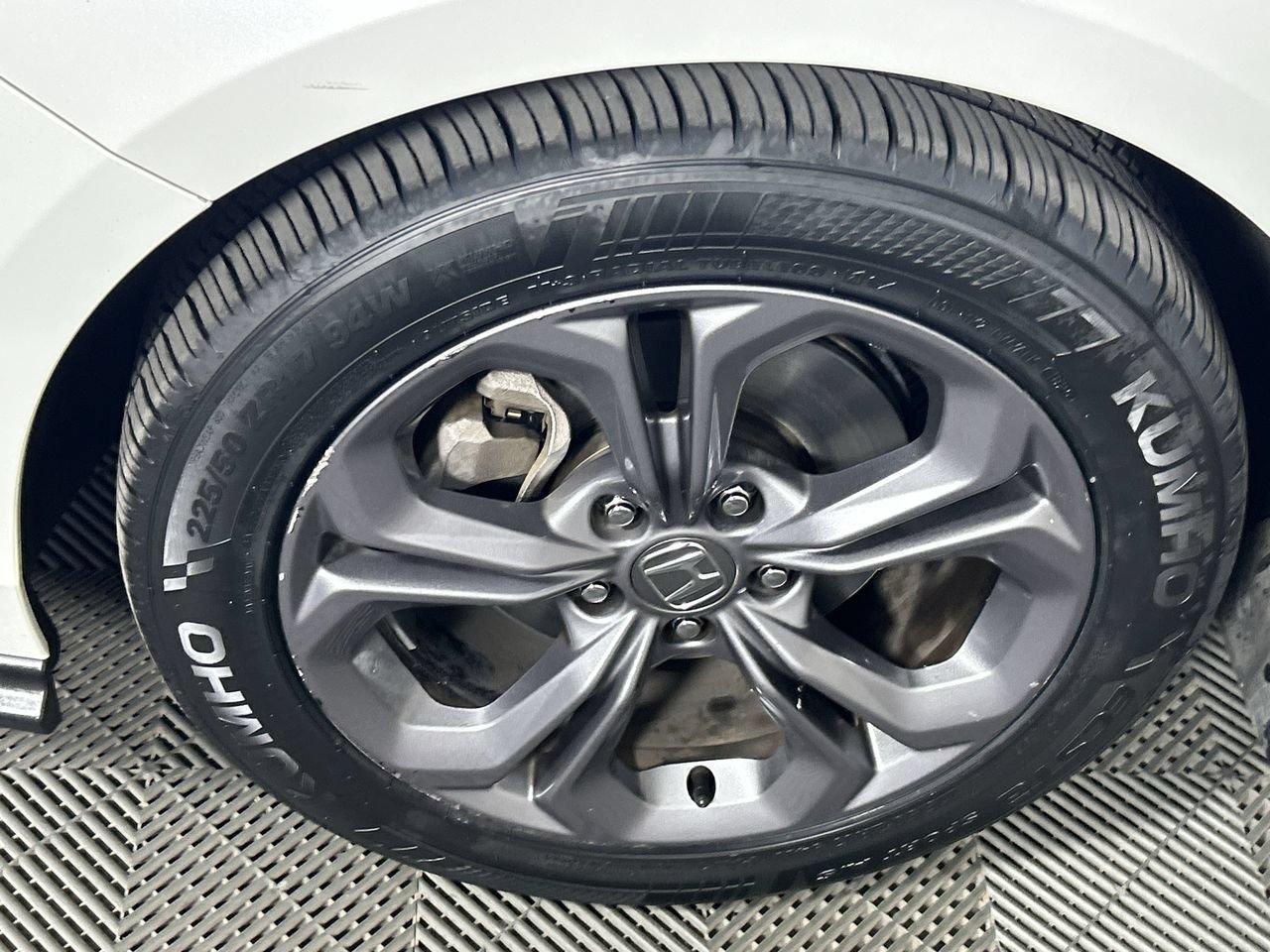 Used 2023 Honda Accord EX image 10
