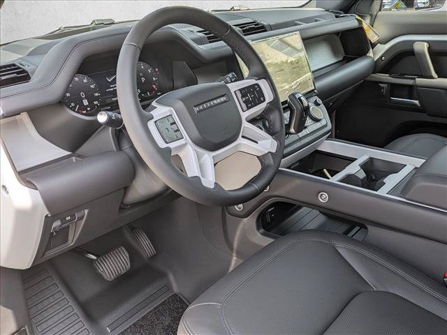 New 2026 Land Rover Defender 110 X-Dynamic SE AWD/4WD image 3