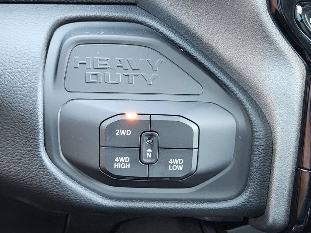 New 2026 RAM 2500 Laramie AWD/4WD image 21