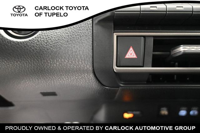 Used 2025 Toyota Camry SE w/ Convenience Package FWD image 14