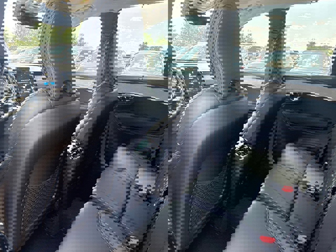 New 2026 Volvo XC90 B5 Ultra w/ Protection Package Premier image 22