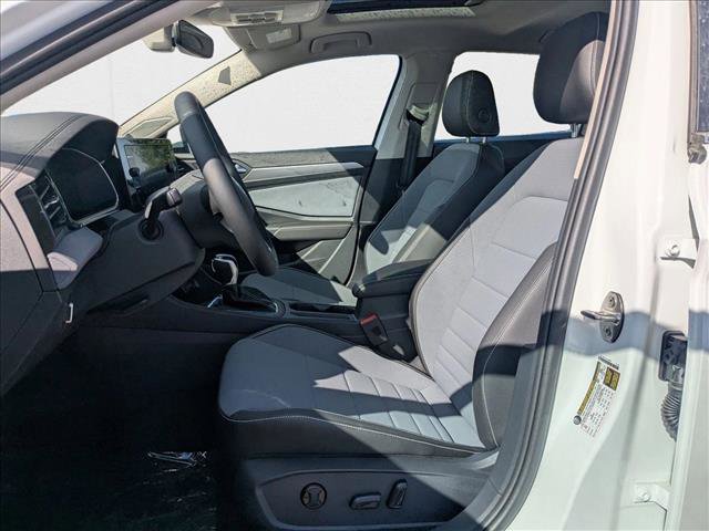 New 2025 Volkswagen Jetta SE image 4
