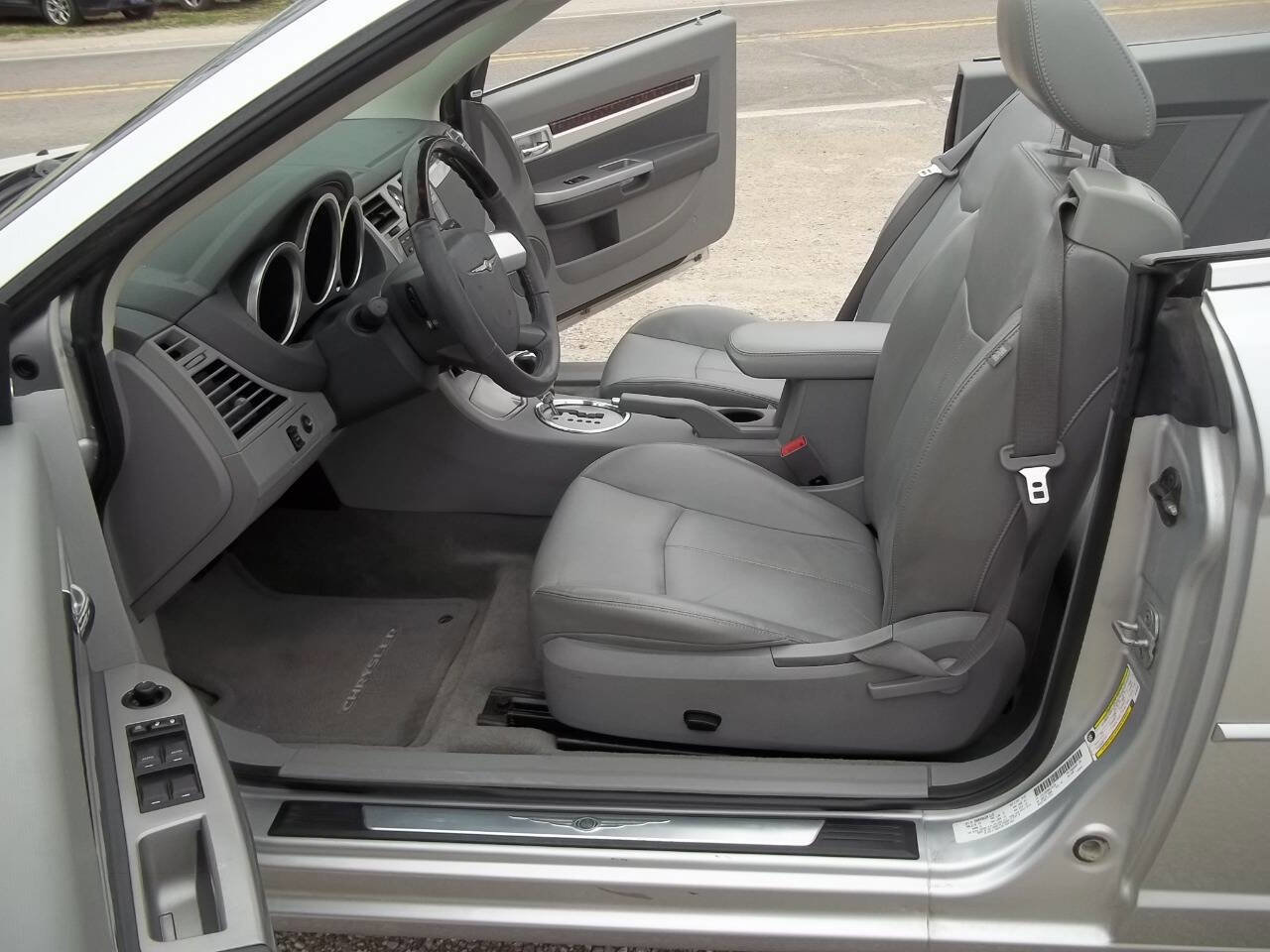 Used 2008 Chrysler Sebring Limited w/ Luxury Group image 16