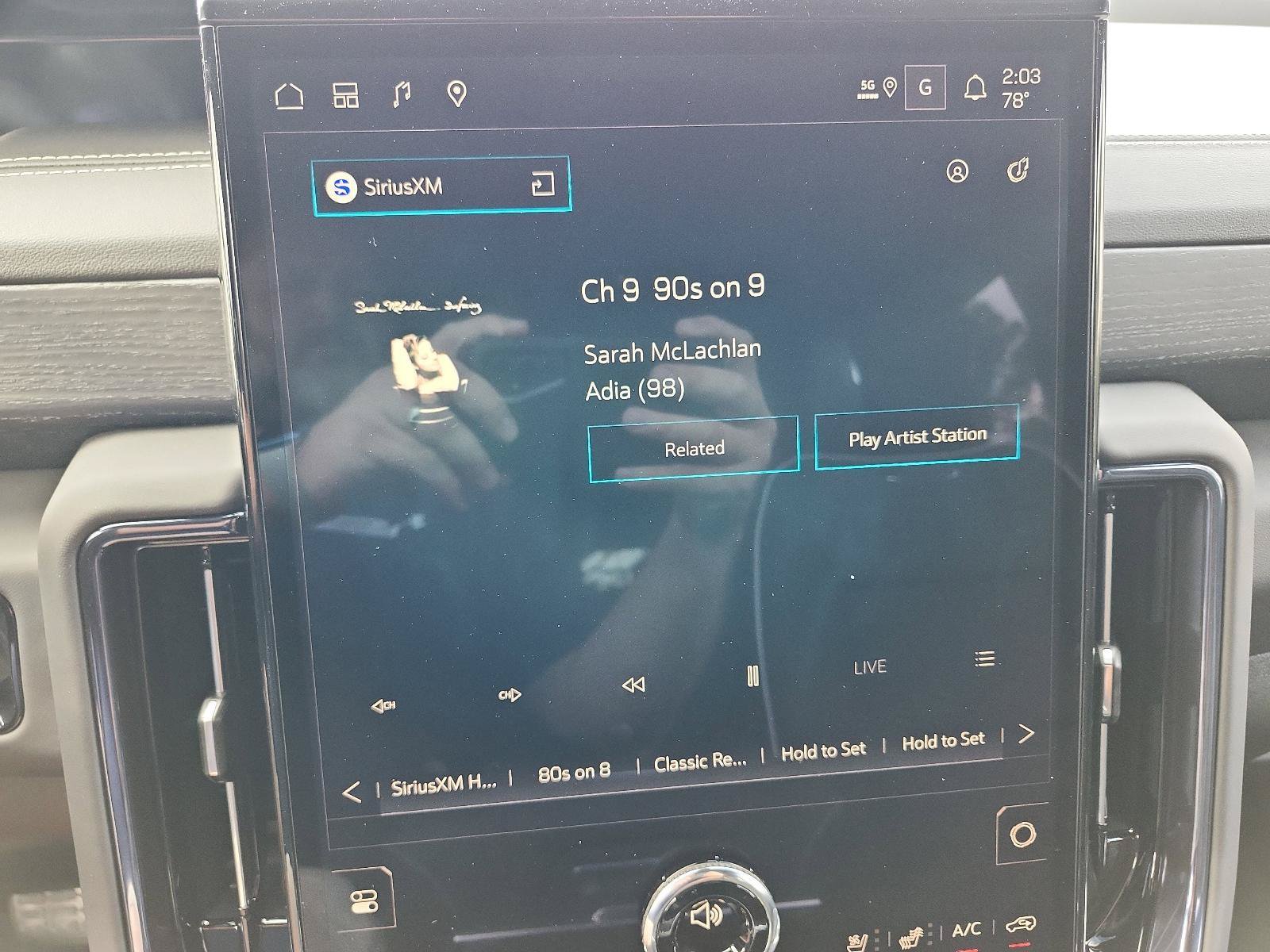 New 2026 GMC Yukon XL AT4 Ultimate AWD/4WD image 14