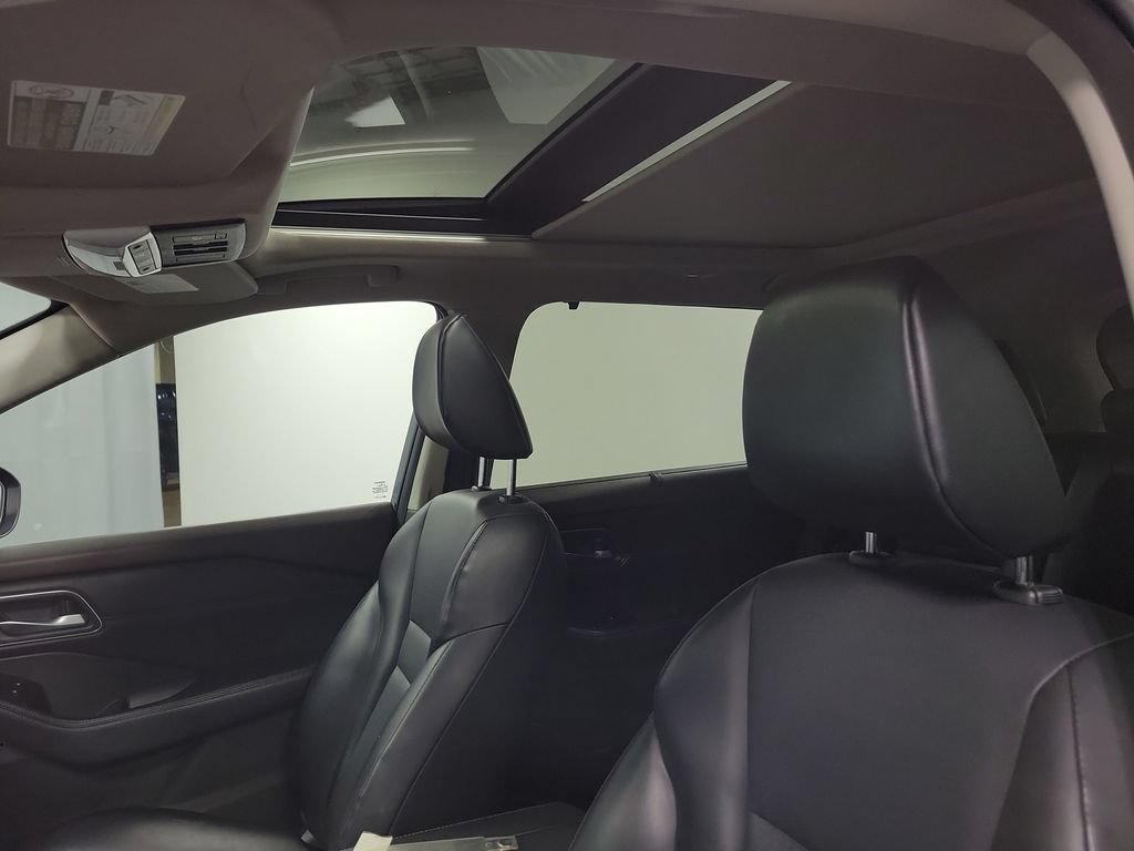 Used 2021 Nissan Rogue SV w/ Premium Package AWD/4WD image 16