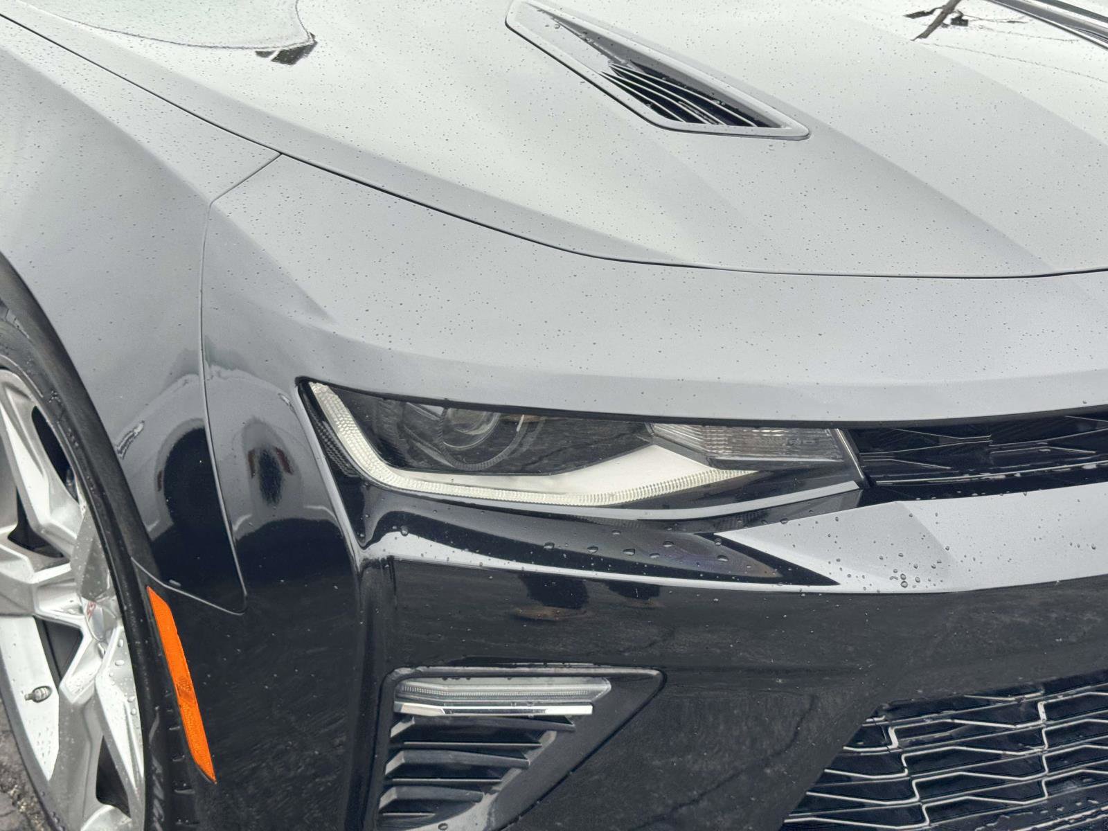 Used 2018 Chevrolet Camaro SS image 5