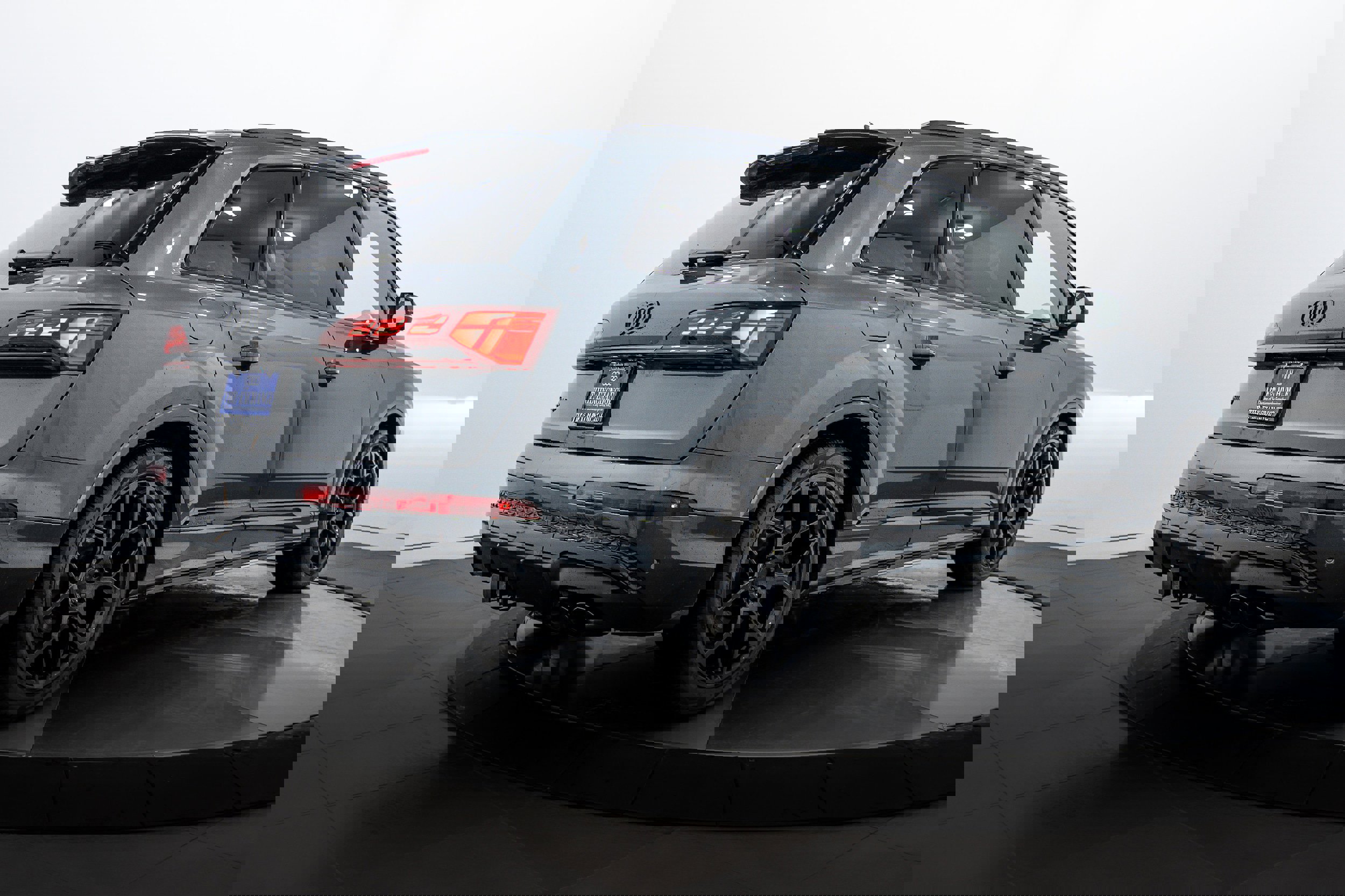 New 2026 Audi SQ7 Prestige image 4