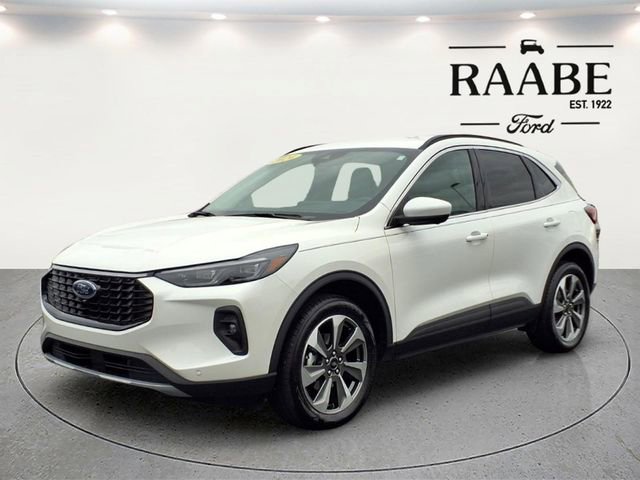 Used 2024 Ford Escape Platinum AWD/4WD image 3