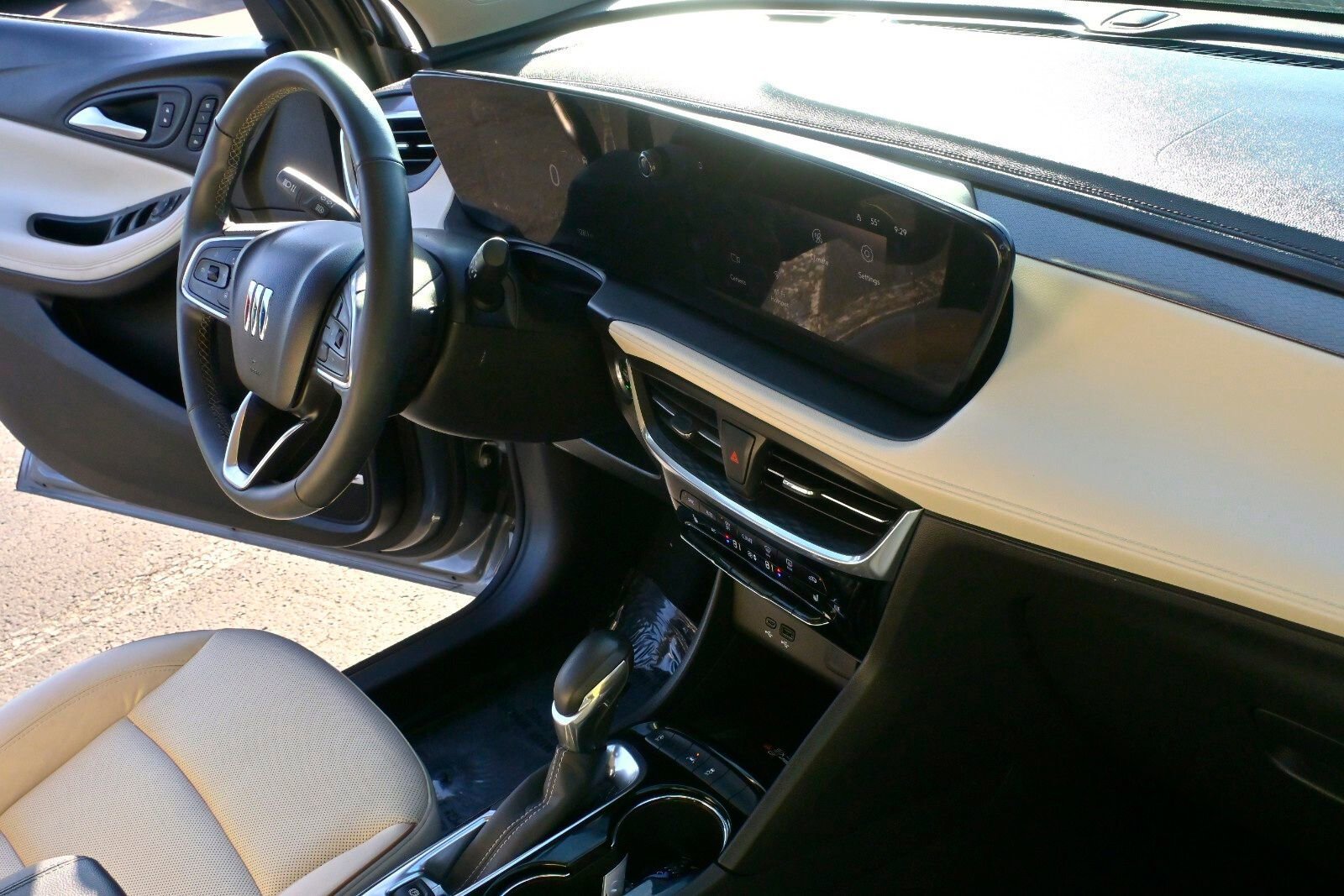 Certified 2024 Buick Encore GX Avenir w/ Avenir Technology Package image 27