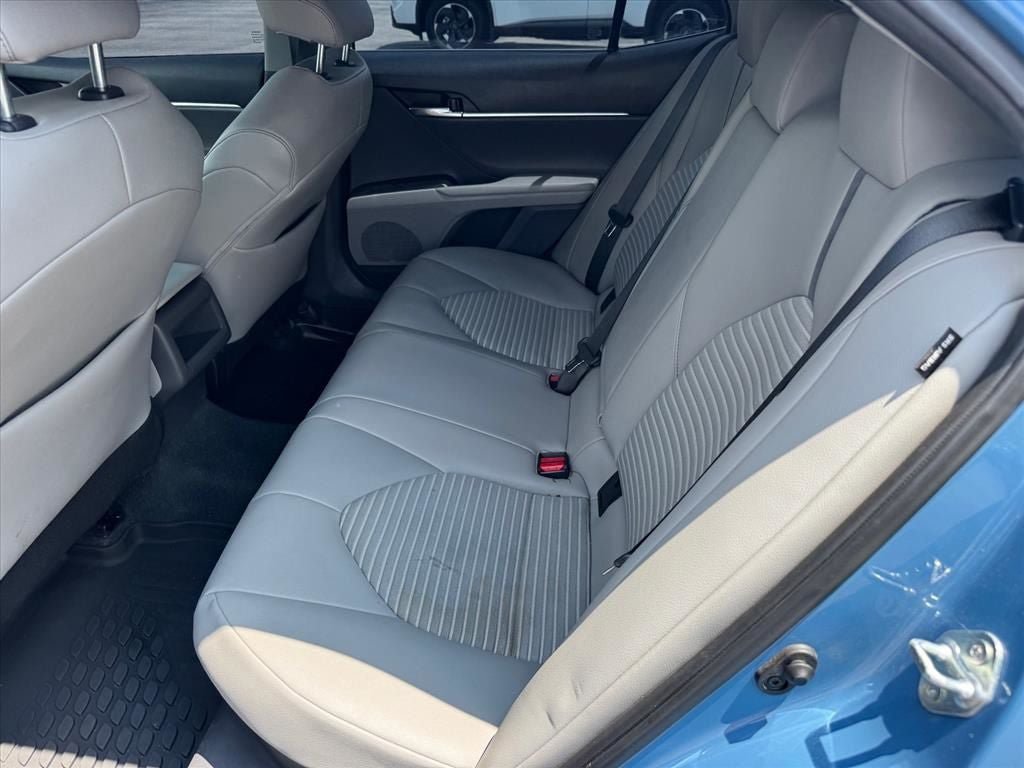 Used 2024 Toyota Camry SE w/ Cold Weather Package FWD image 14