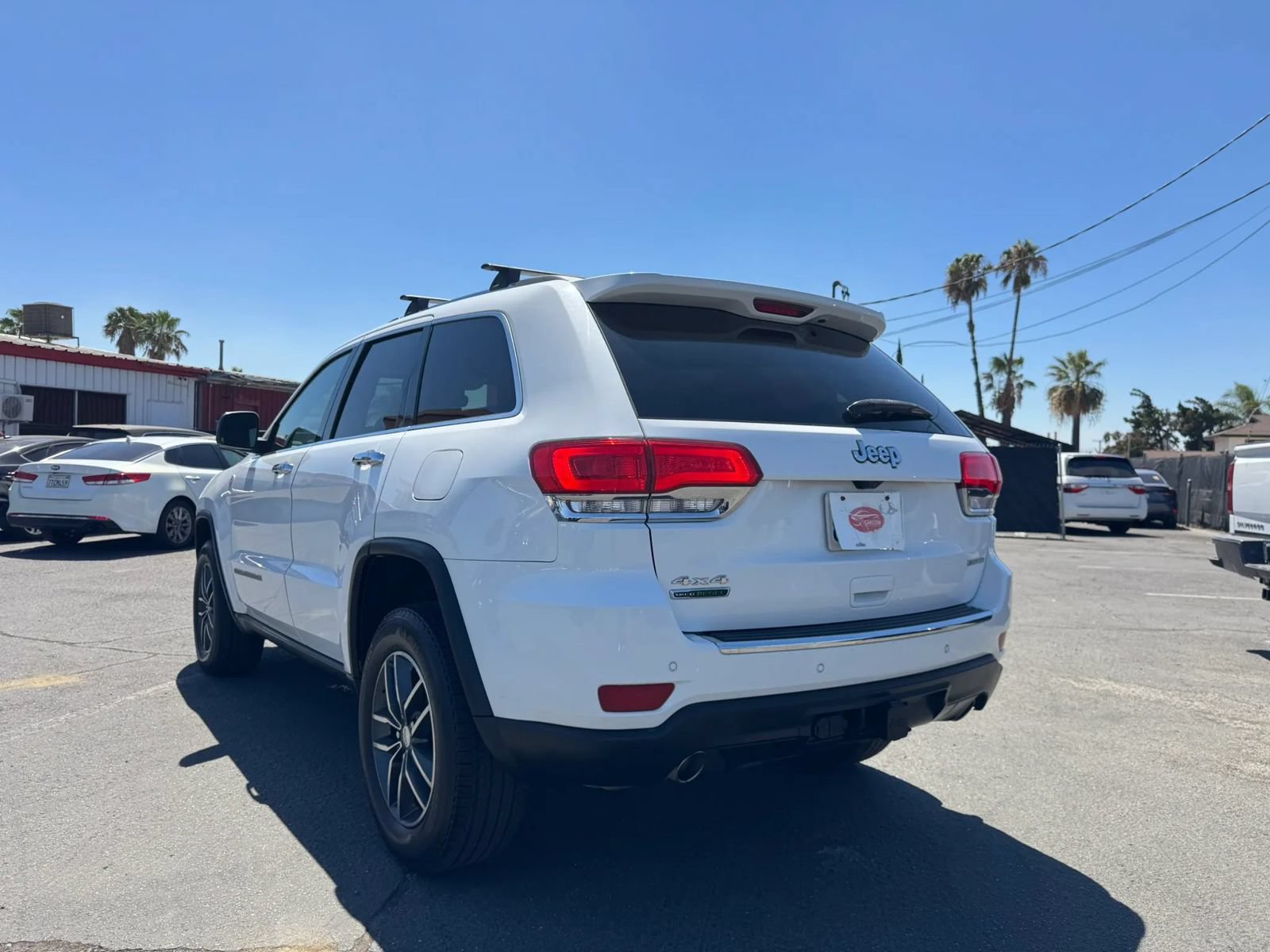 Used 2018 Jeep Grand Cherokee Limited AWD/4WD image 5