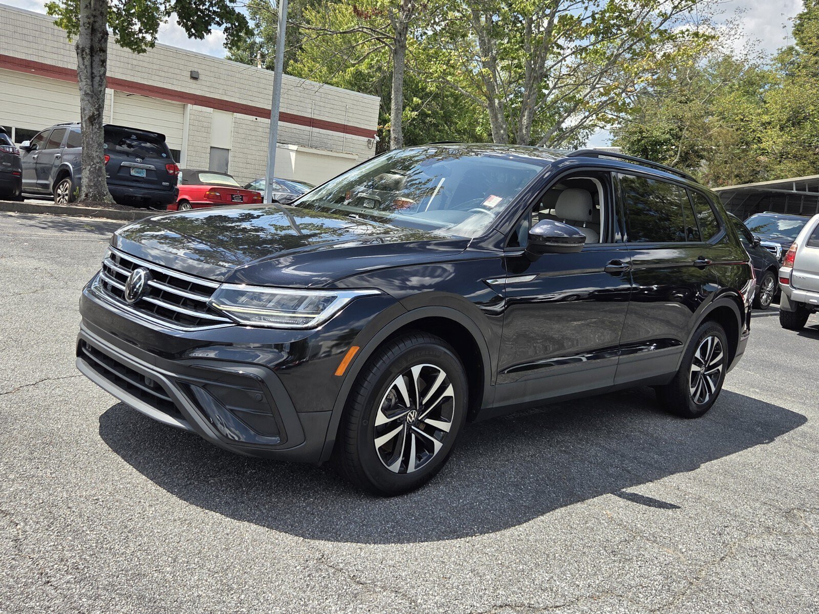 Used 2022 Volkswagen Tiguan S w/ IQ.Drive Package FWD image 3