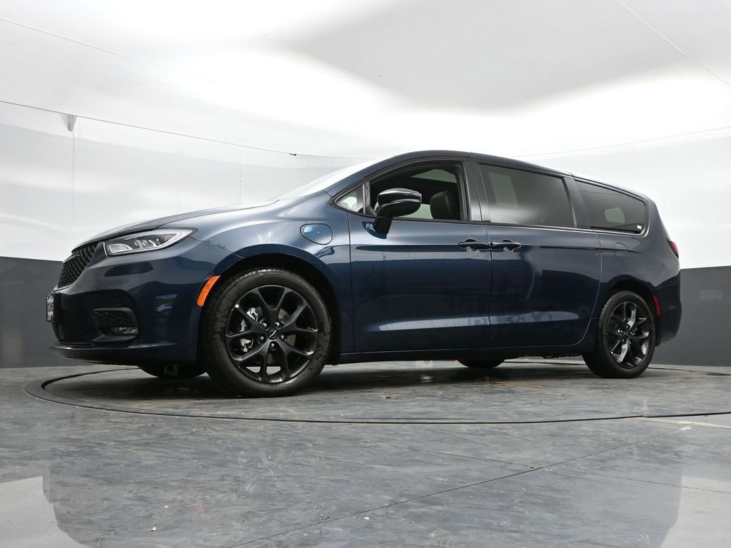 Used 2023 Chrysler Pacifica Limited w/ S Appearance Package FWD image 44