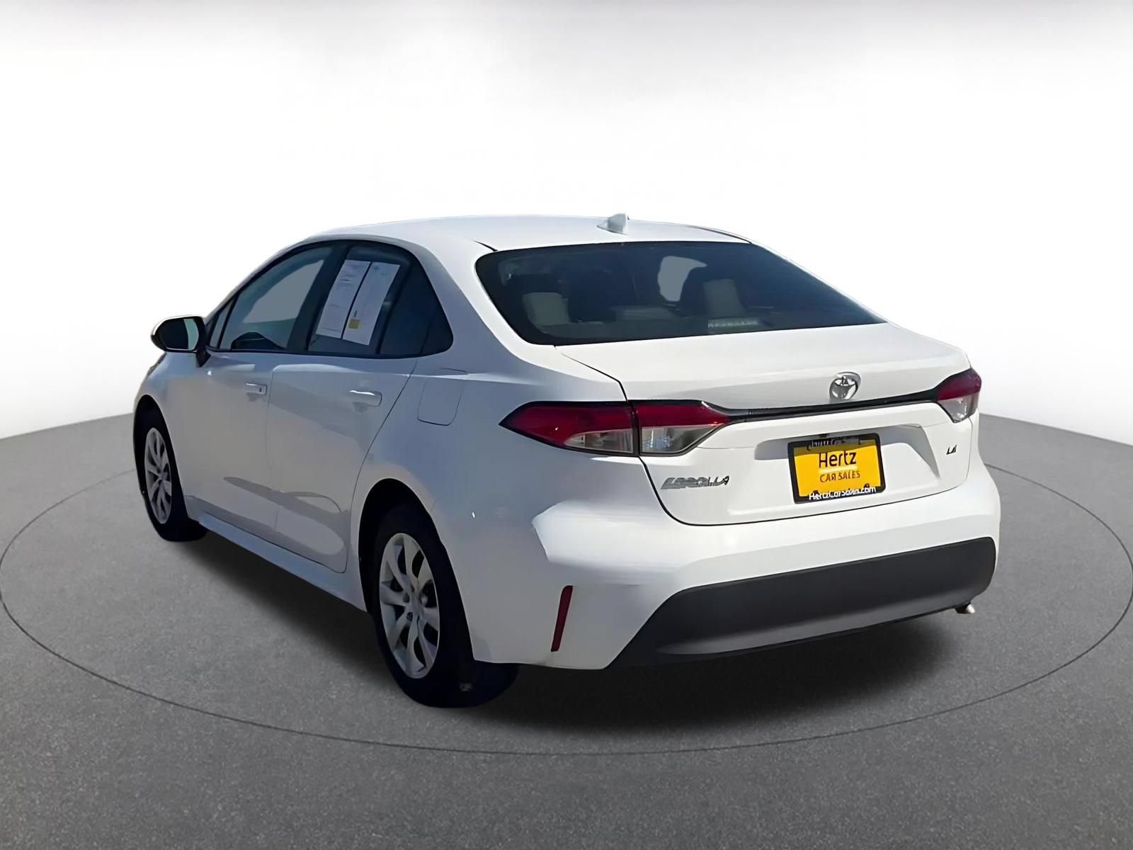 Used 2025 Toyota Corolla LE FWD image 15