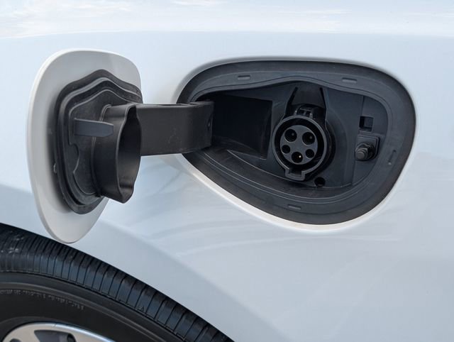 Used 2025 Chrysler Pacifica Select FWD image 20