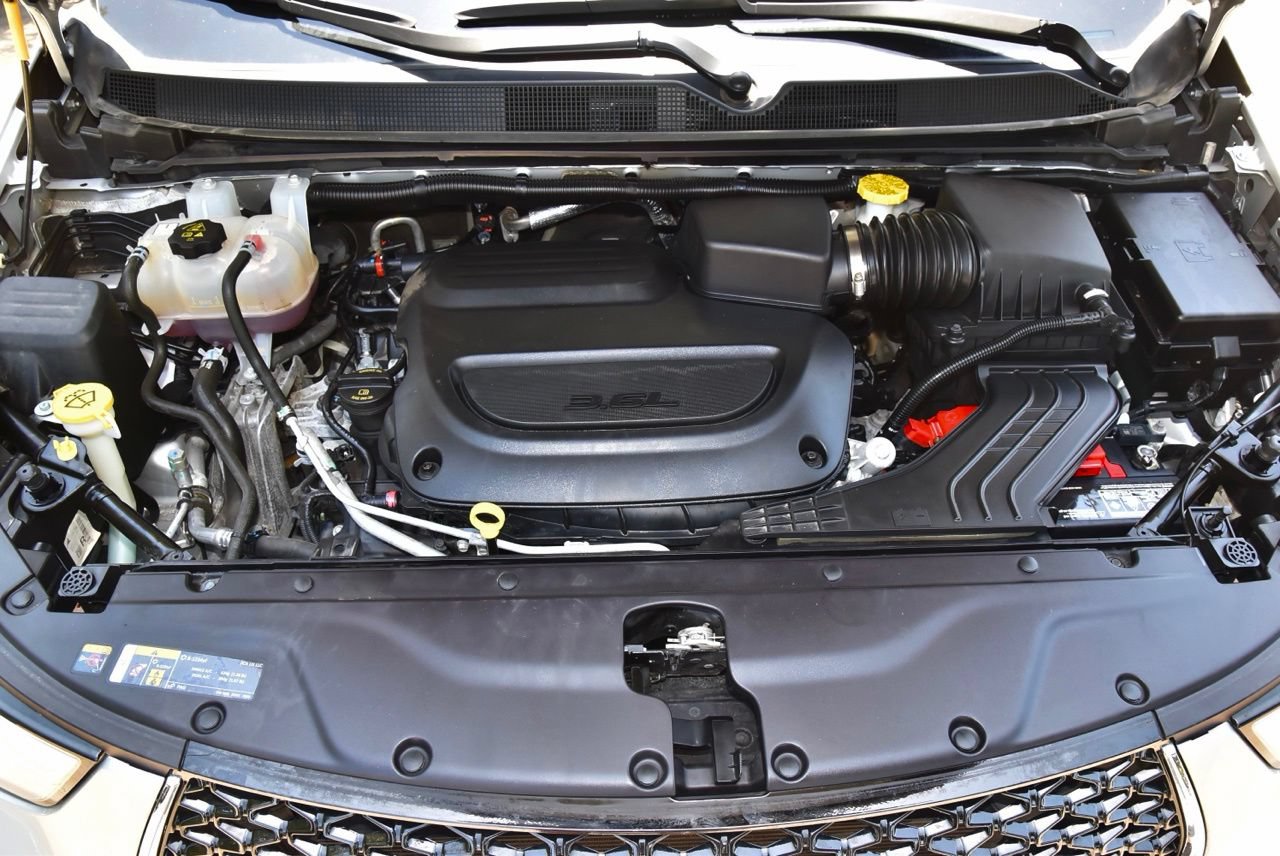 Used 2024 Chrysler Pacifica Touring-L FWD image 38