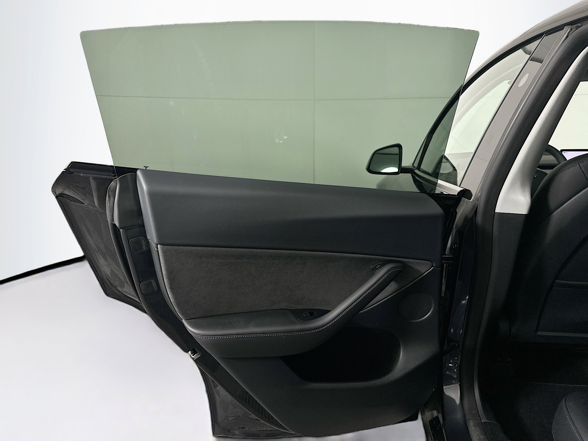 Used 2024 Tesla Model Y Long Range AWD/4WD image 26