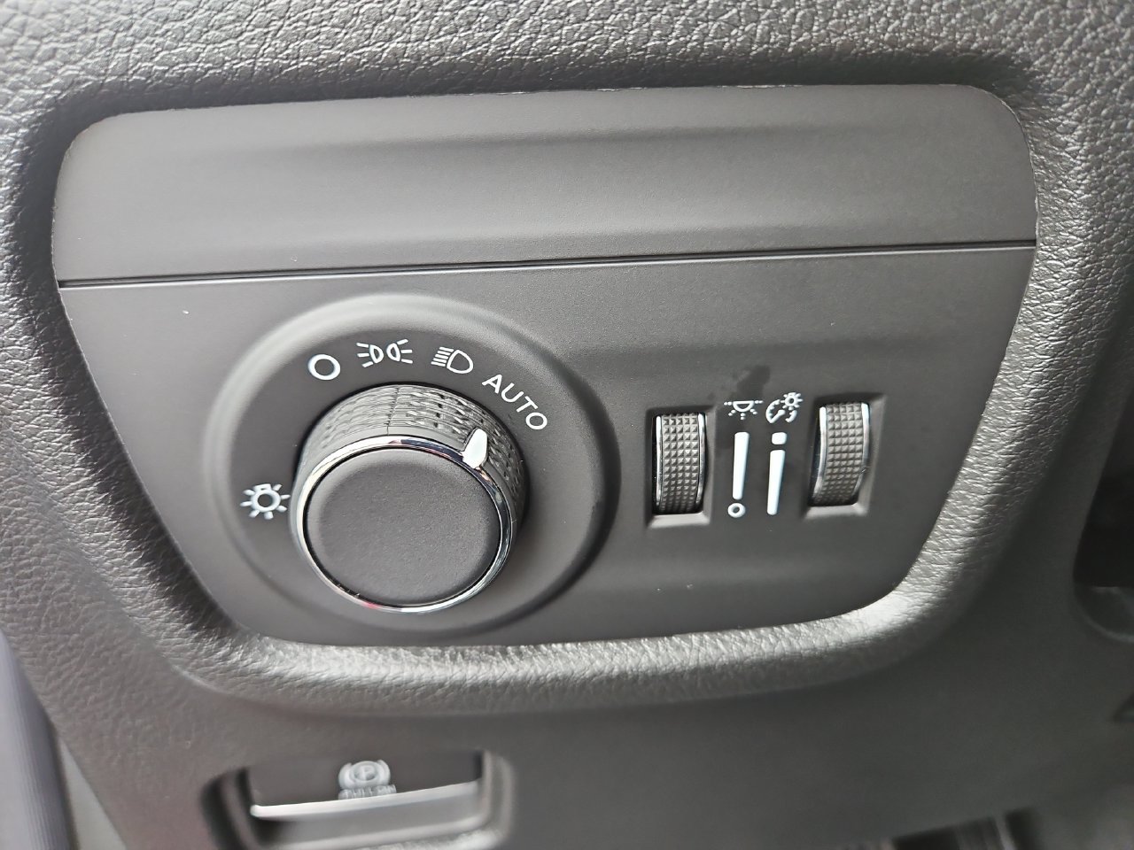 New 2026 Jeep Grand Cherokee Altitude AWD/4WD image 30