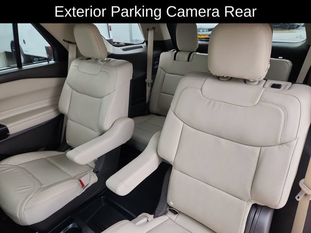 Used 2020 Ford Explorer Platinum w/ Premium Technology Package AWD/4WD image 30