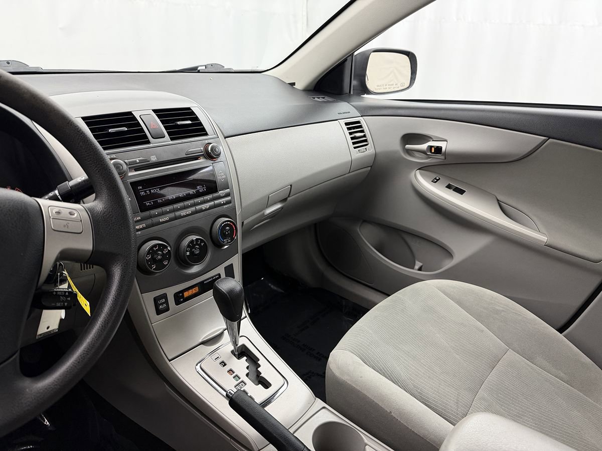 Used 2011 Toyota Corolla LE FWD image 12