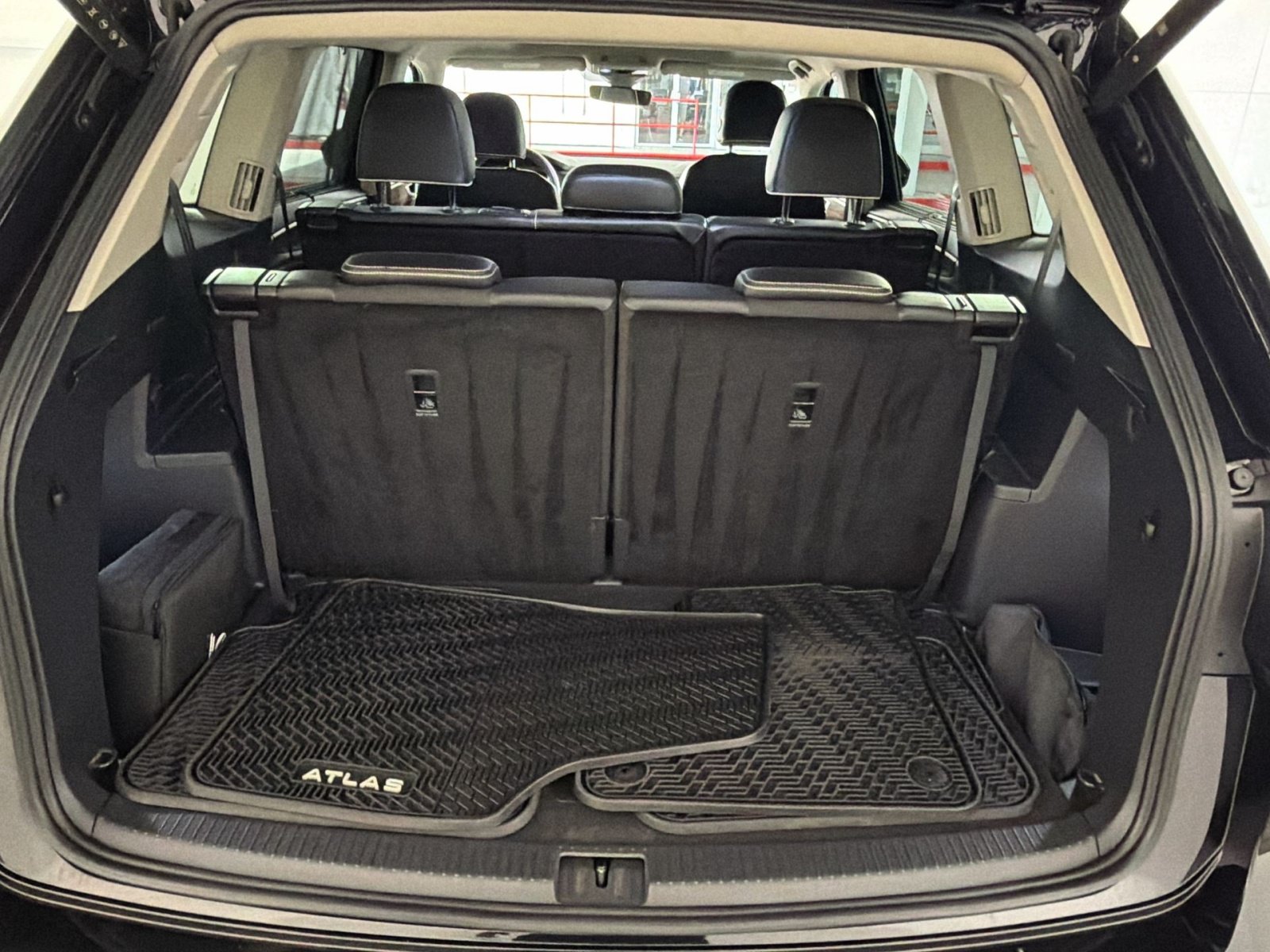 Used 2024 Volkswagen Atlas SEL Premium R-Line AWD/4WD image 27