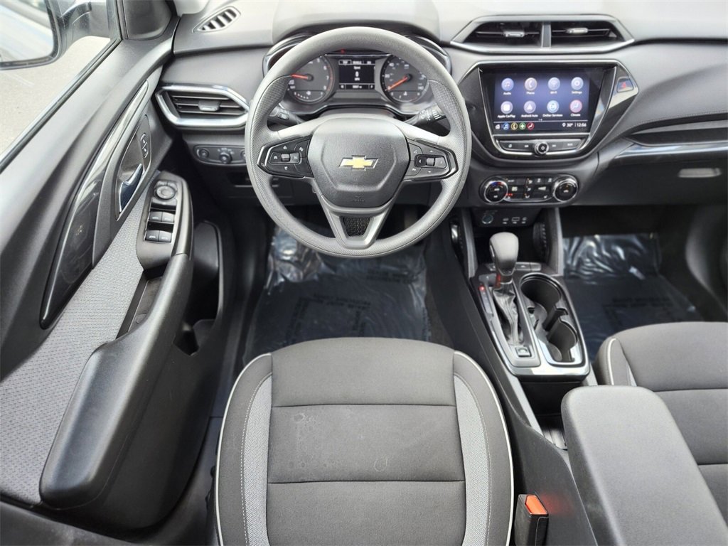 Used 2023 Chevrolet TrailBlazer LT w/ Convenience Package image 11