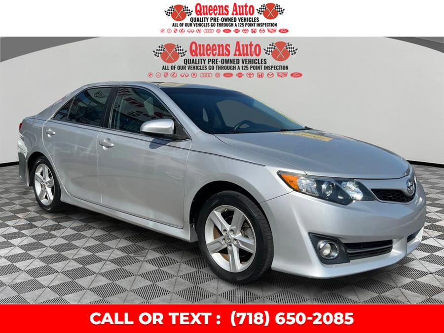 Used 2013 Toyota Camry SE FWD image 9