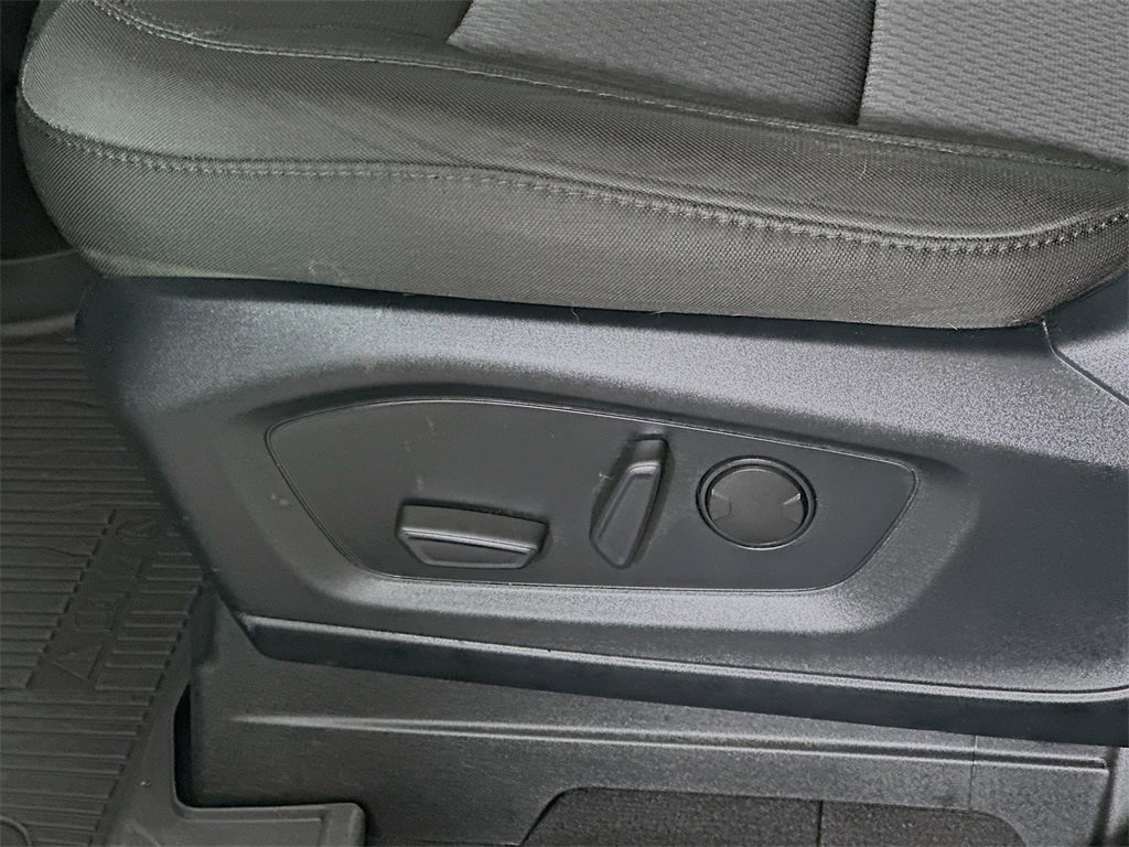 Used 2022 Ford Explorer XLT image 22