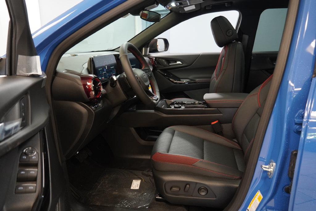 New 2027 Chevrolet Equinox RS w/ LPO, Floor Liner Package AWD/4WD image 5