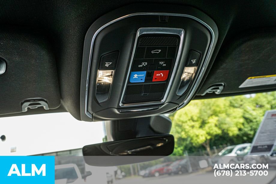 Used 2023 Jeep Wagoneer Series III w/ Preferred Equipment Group image 36