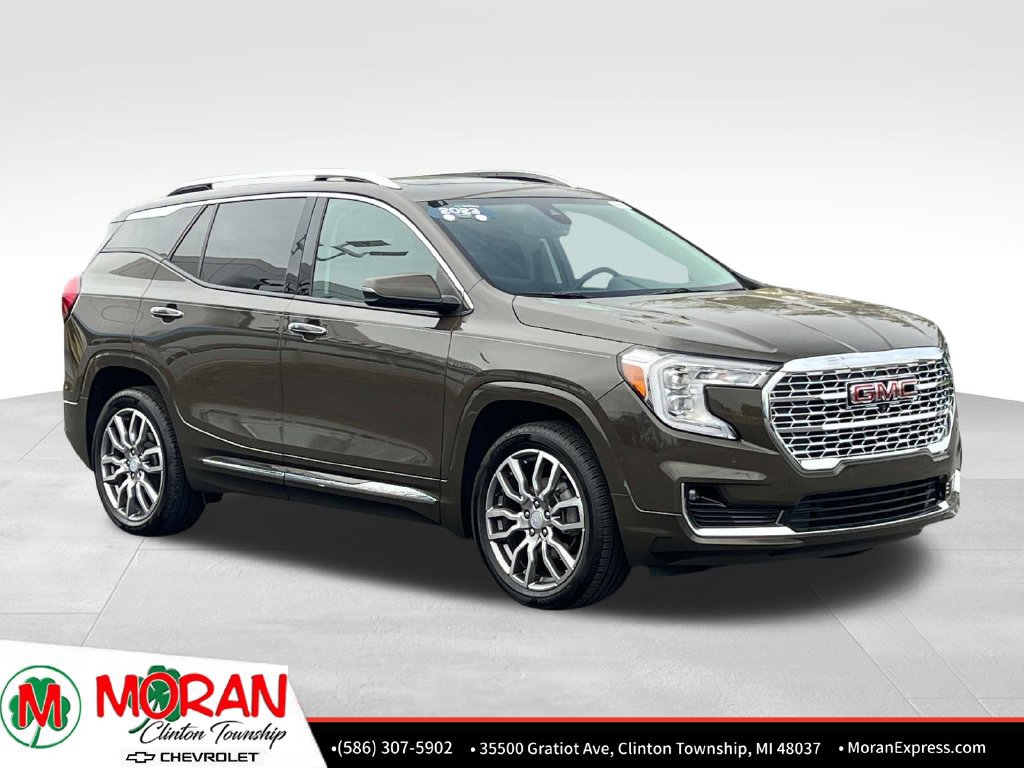 Certified 2023 GMC Terrain Denali w/ Denali Premium Package AWD/4WD image 9