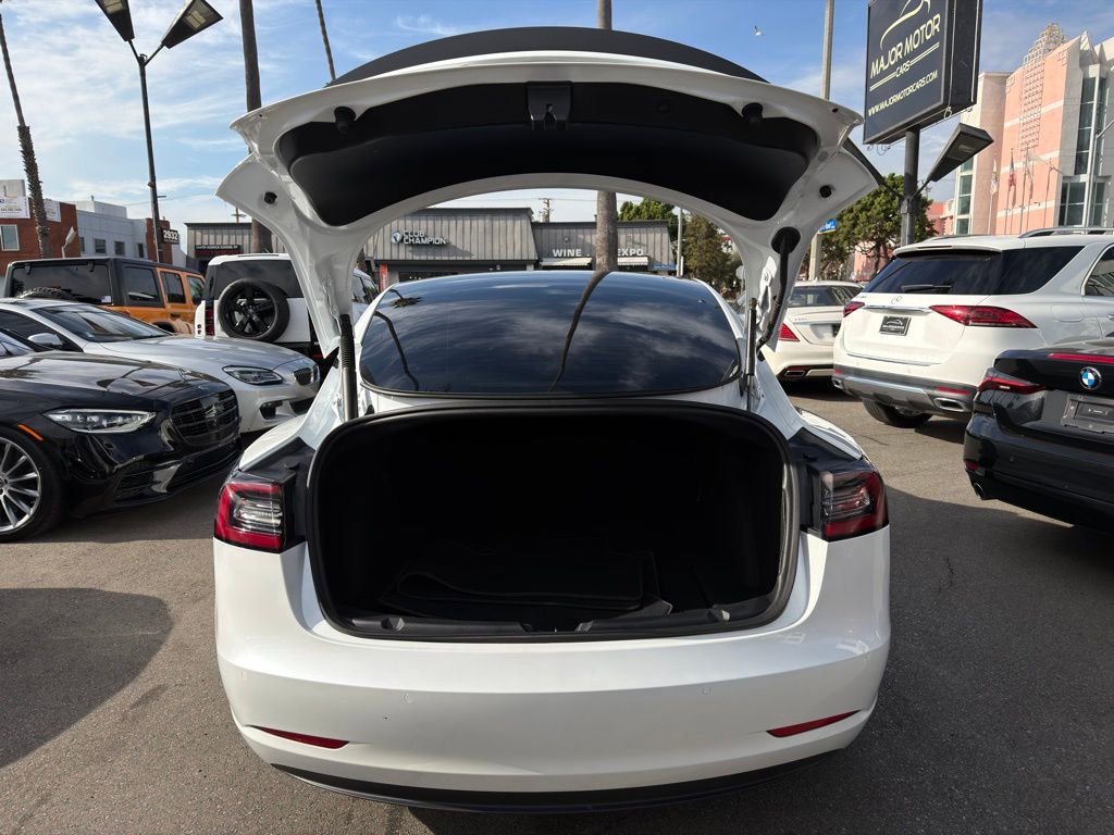 Used 2022 Tesla Model 3 Performance image 7