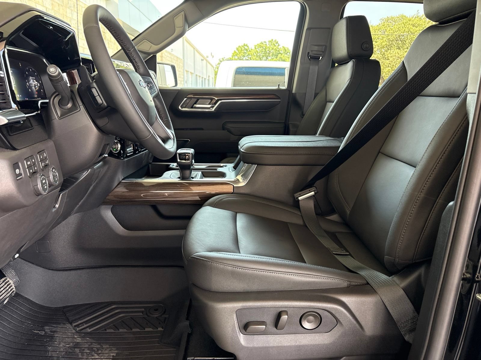 New 2026 Chevrolet Silverado 1500 LT Trail Boss w/ LT Trail Boss Premium Package AWD/4WD image 14
